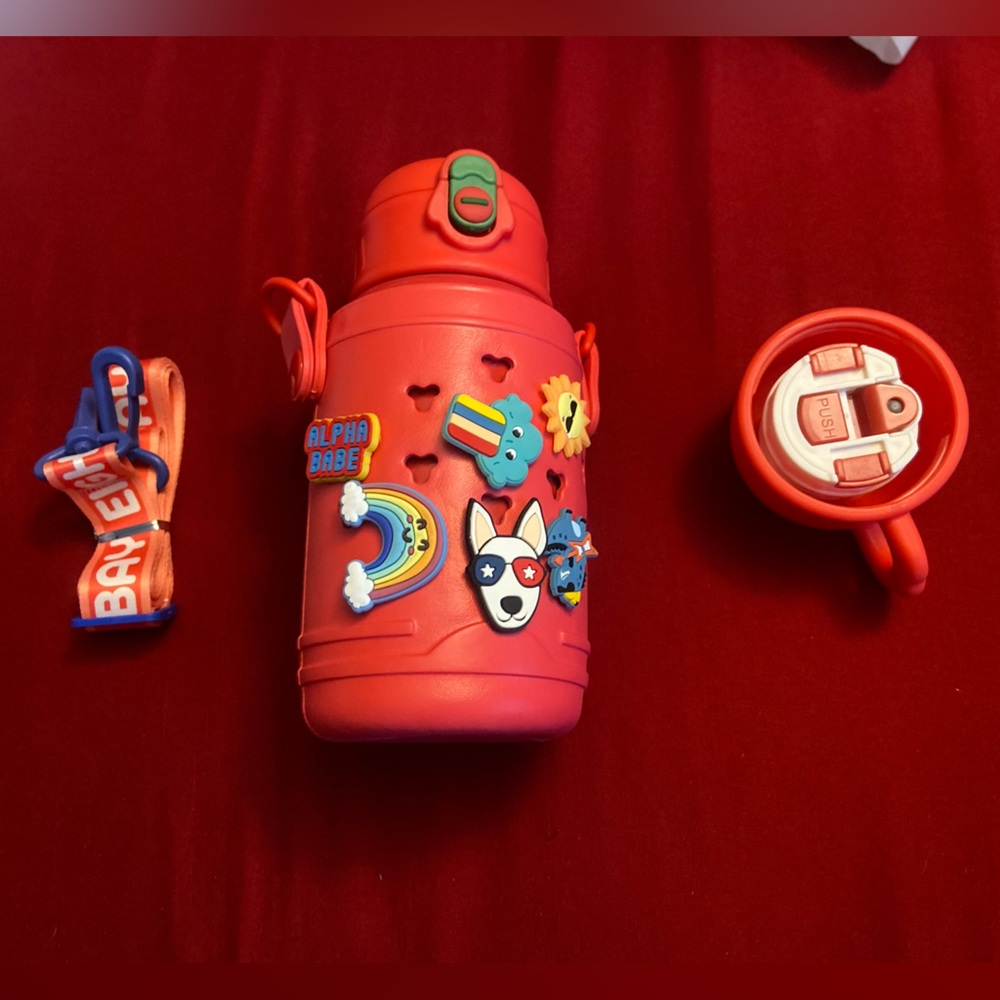 Kids water bottle💞